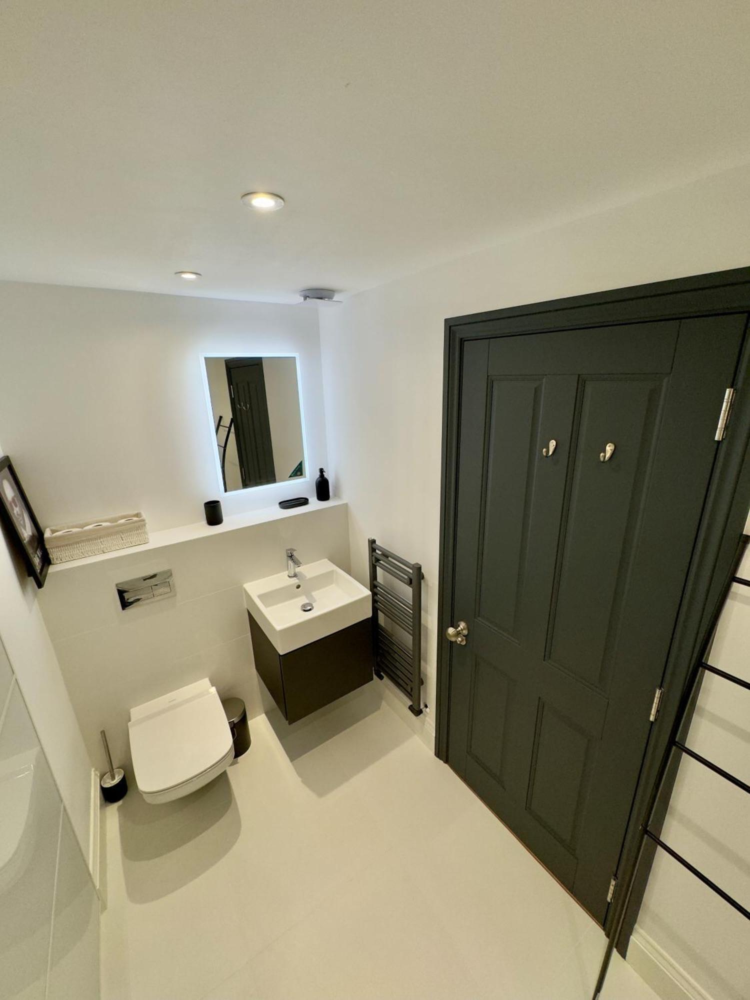 Romeo'S Arch High End Luxury In Centre Of Stratford With Parking Apartment Bagian luar foto