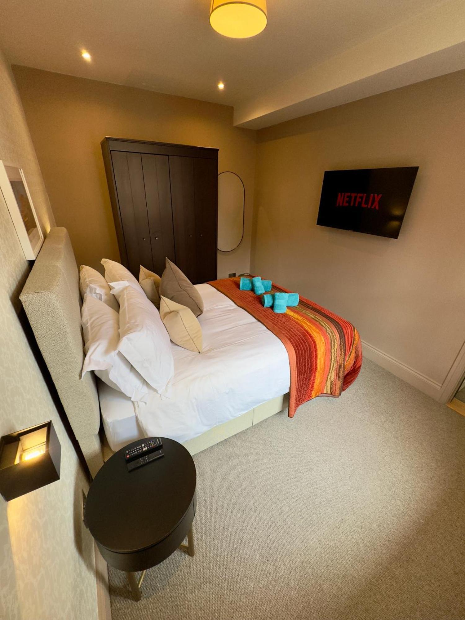 Romeo'S Arch High End Luxury In Centre Of Stratford With Parking Apartment Bagian luar foto