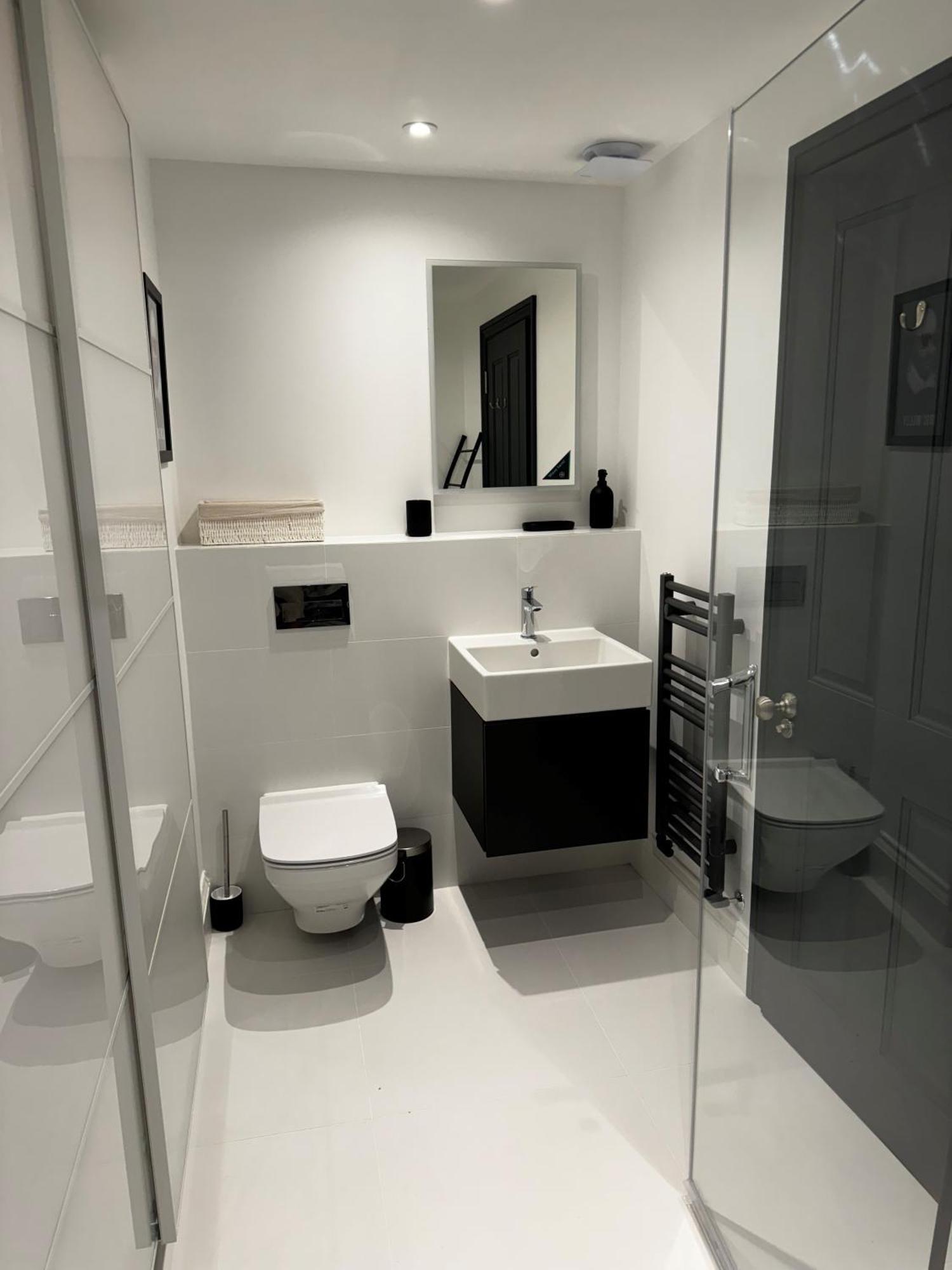 Romeo'S Arch High End Luxury In Centre Of Stratford With Parking Apartment Bagian luar foto