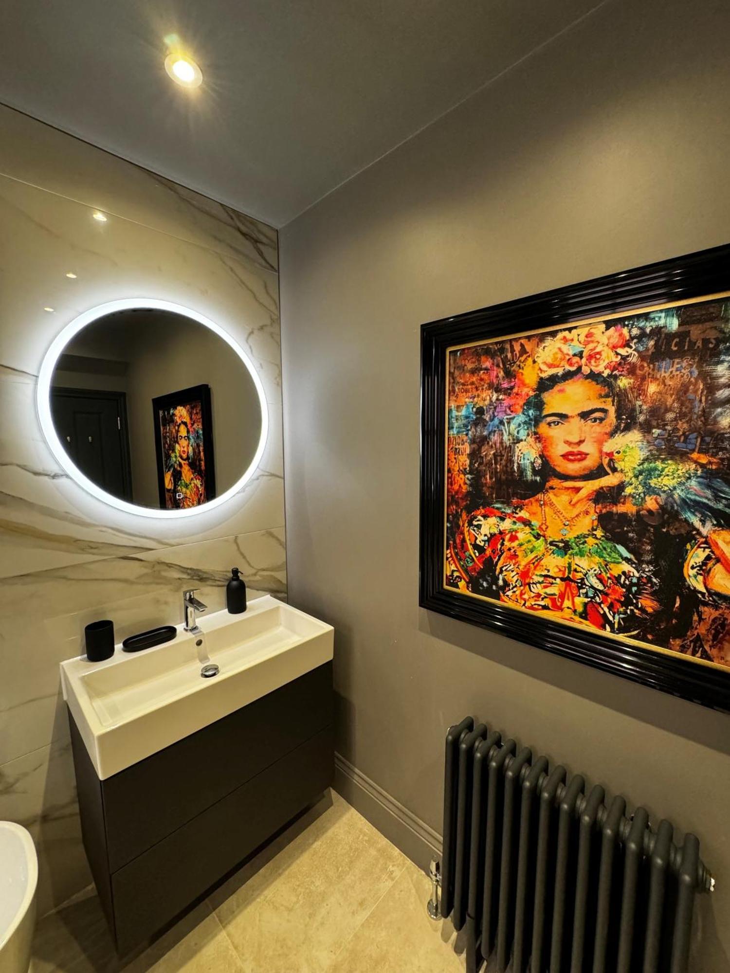 Romeo'S Arch High End Luxury In Centre Of Stratford With Parking Apartment Bagian luar foto