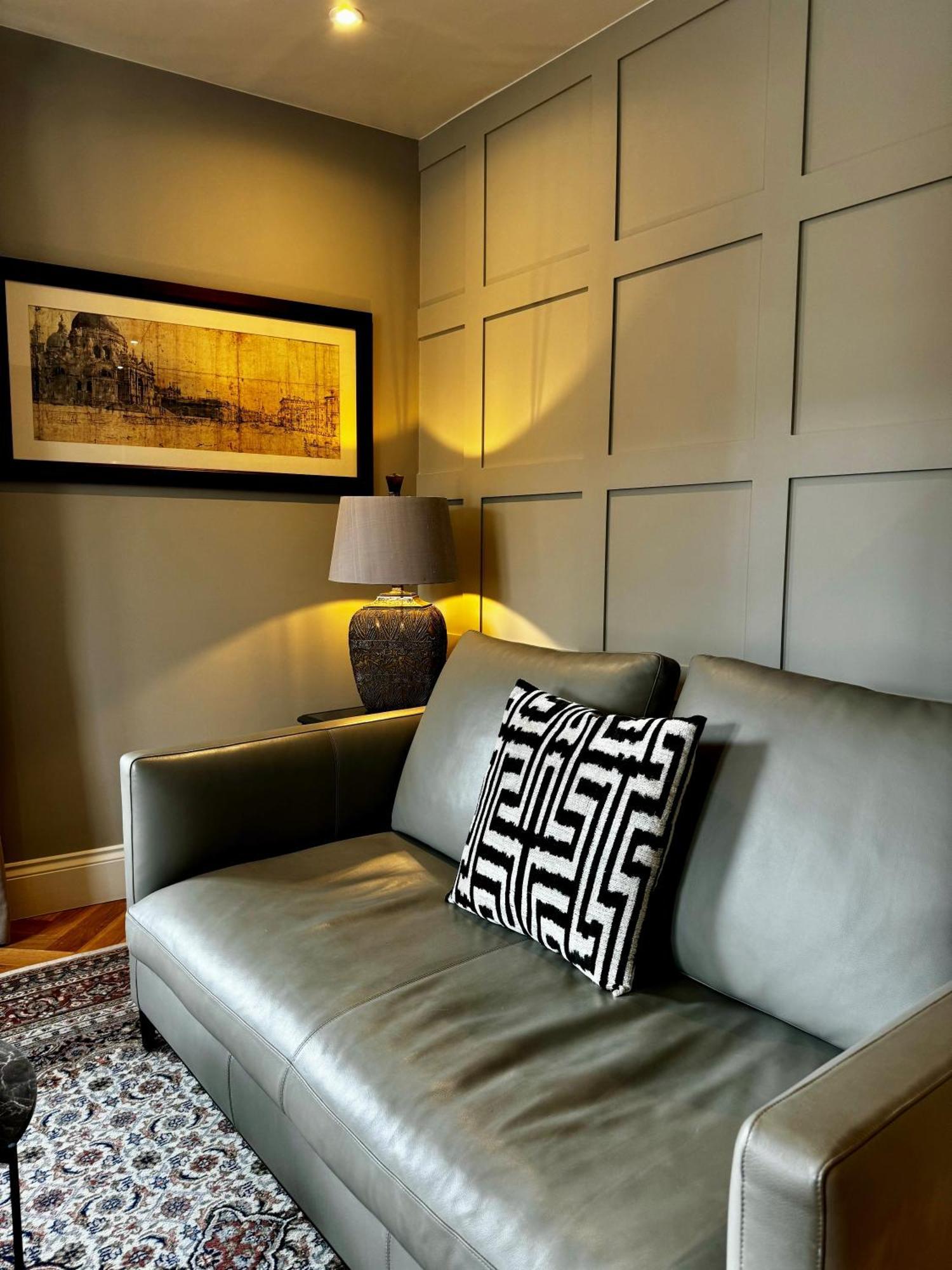 Romeo'S Arch High End Luxury In Centre Of Stratford With Parking Apartment Bagian luar foto